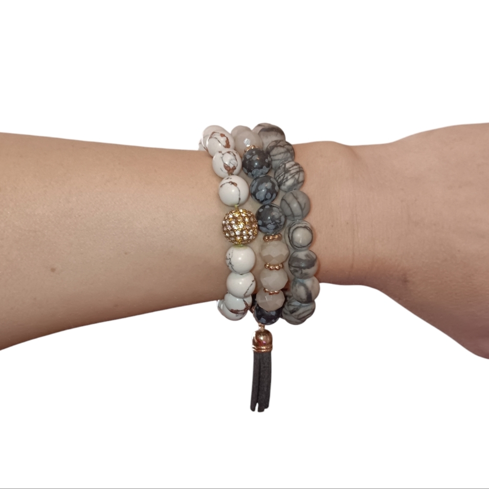 NWOT BPD 3 Piece Beaded Stretch Bracelet Set, Black, White, Gold - Picture 5 of 6